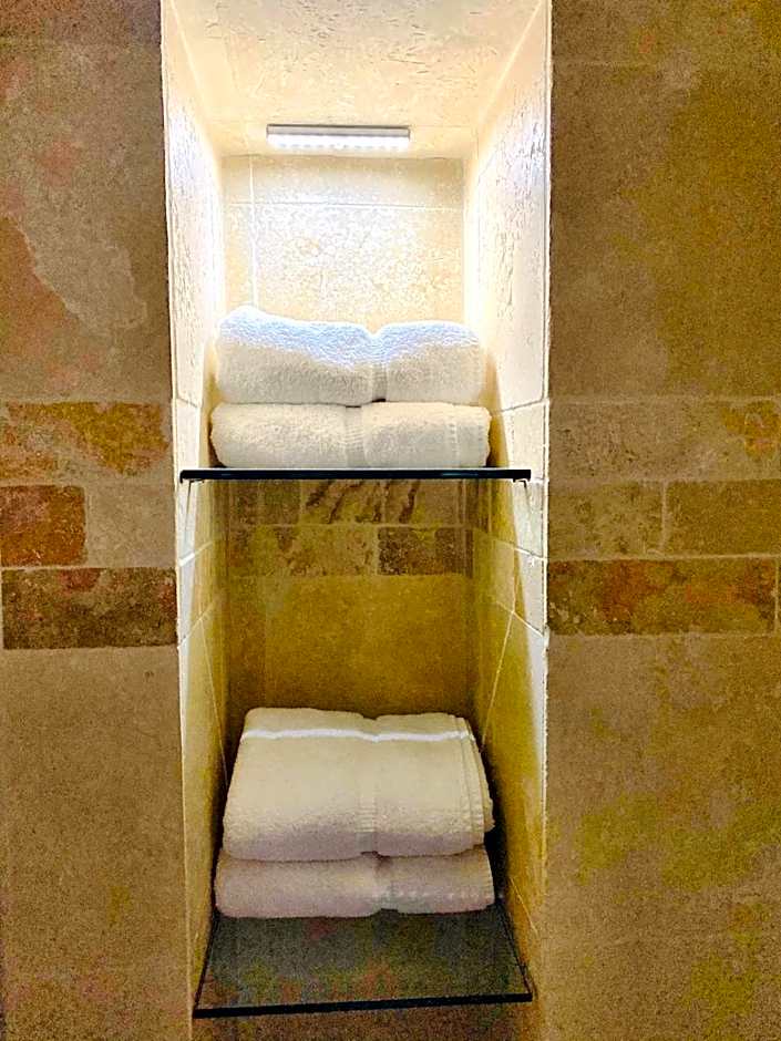 Hamilton Cove-Boho Chic Villa w/Golf Cart...No pets.