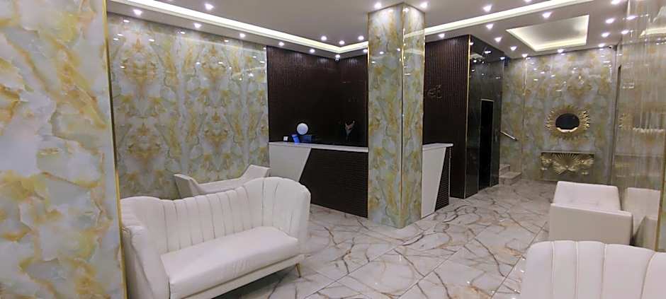 Golden Hotel