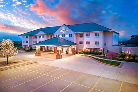 Green Mill Village Hotel & Suites, BW Signature Collection