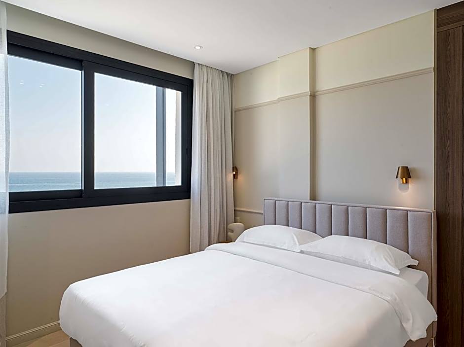 LIV Mackenzie Beach Suites Larnaca ADULTS ONLY