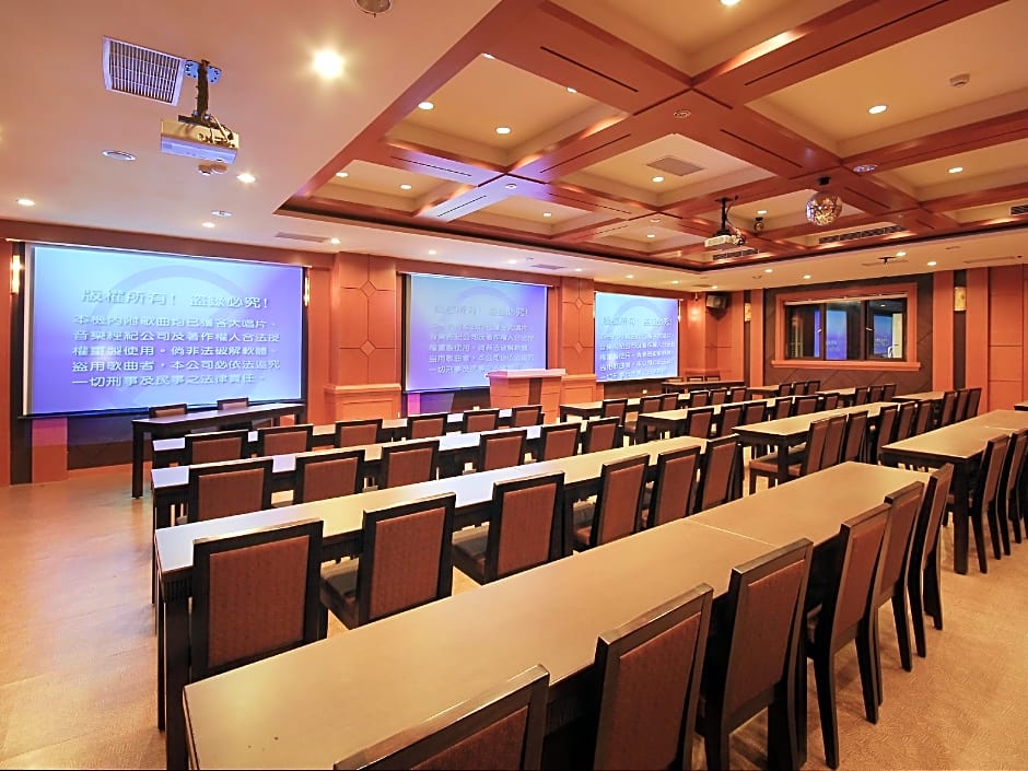 Ming Lu Holiday Hotel