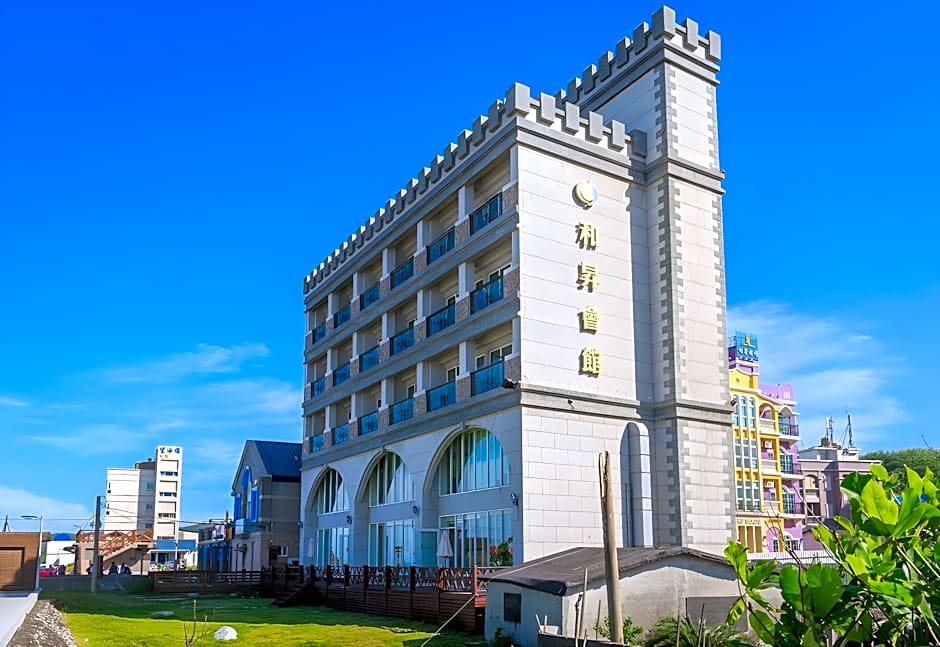 STARRISE LEISURE HOTEL