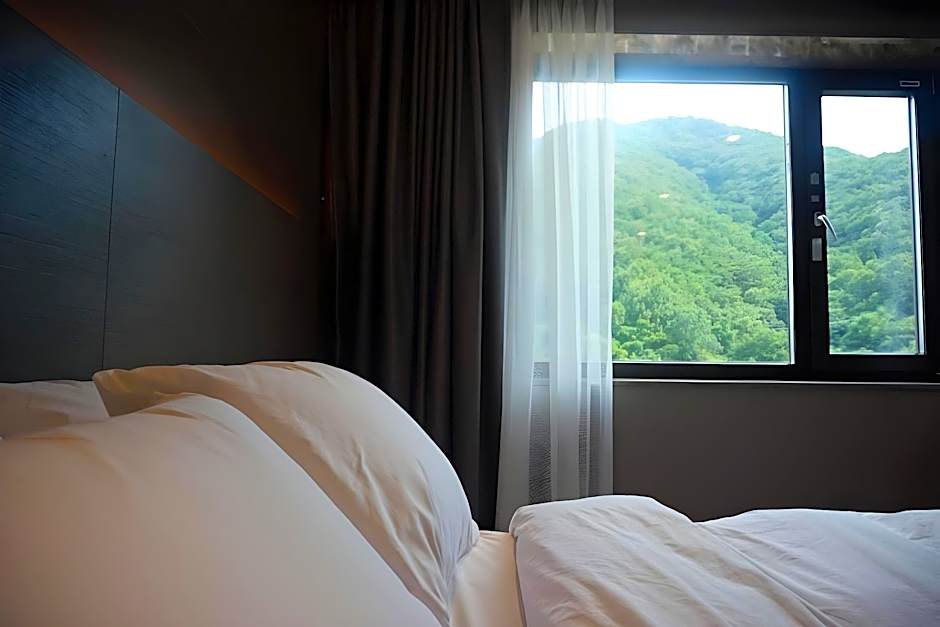 Mudeung Park Hotel