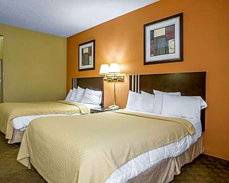 Queen Room with Two Queen Beds - Non-Smoking