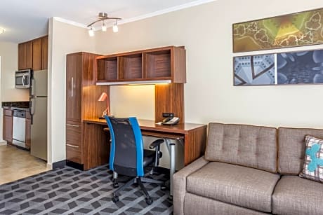 King Studio Suite with Sofa Bed and Adapted Tub - Mobility and Hearing Accessible