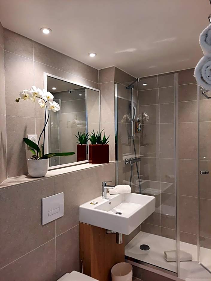 Hotel Paris Louis Blanc