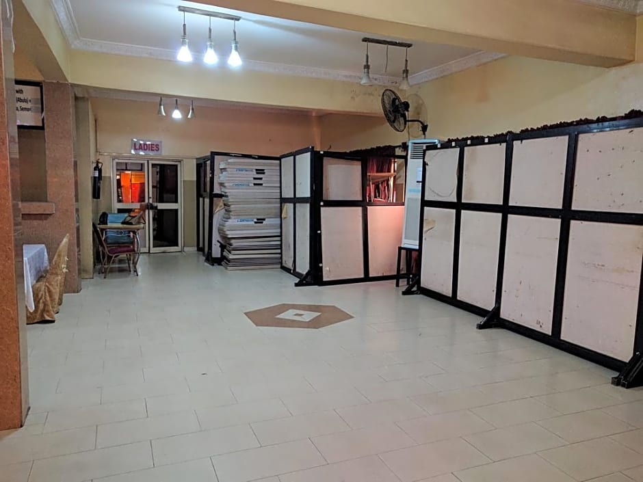 Whitehouse Hotel and Conference Centre