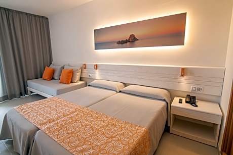 Triple Room (3 Adults)