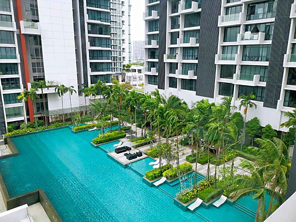 Grand Medini Suites by RR JBcity