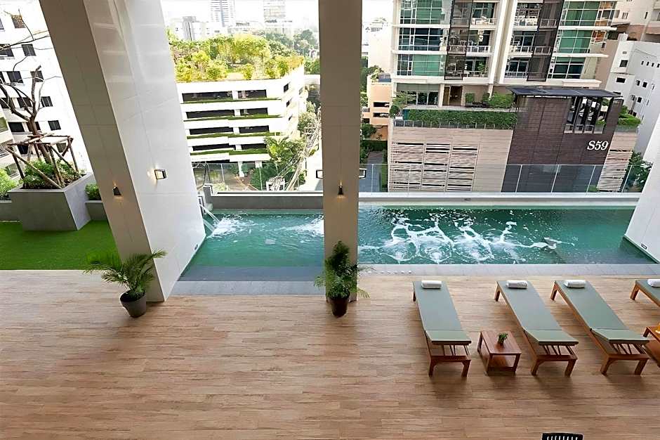 TK Palace Hotel and Convention