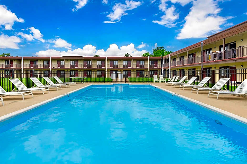 Red Roof Inn Staunton