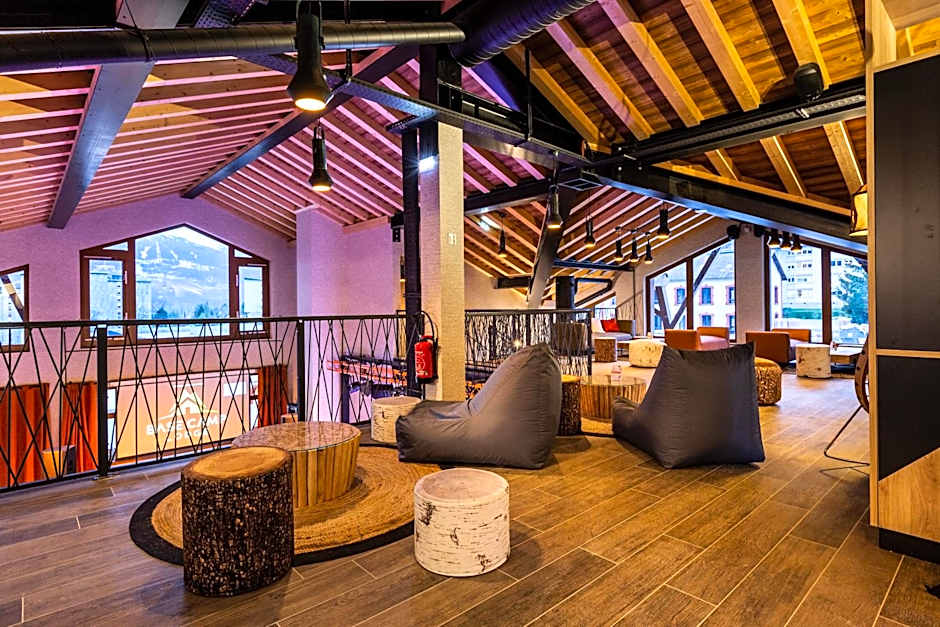 Base Camp Lodge Hotels