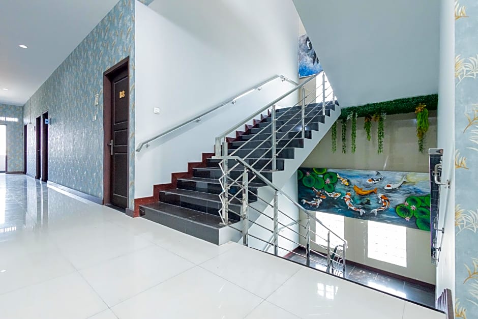 RedDoorz Near Universitas Wijaya Kusuma – Surabaja, IL