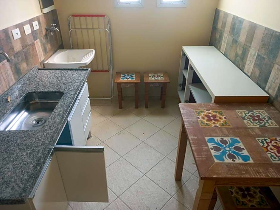 SOBRADO-BERTIOGA-Uso exclusivo para grupos de até 12 pessoas em 1 até 4 suítes