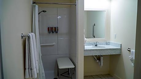 Double Queen Mobility Access with Roll-in Shower