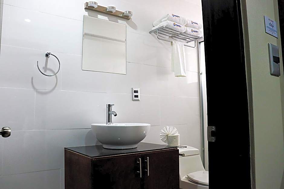 HOTEL MISION 11