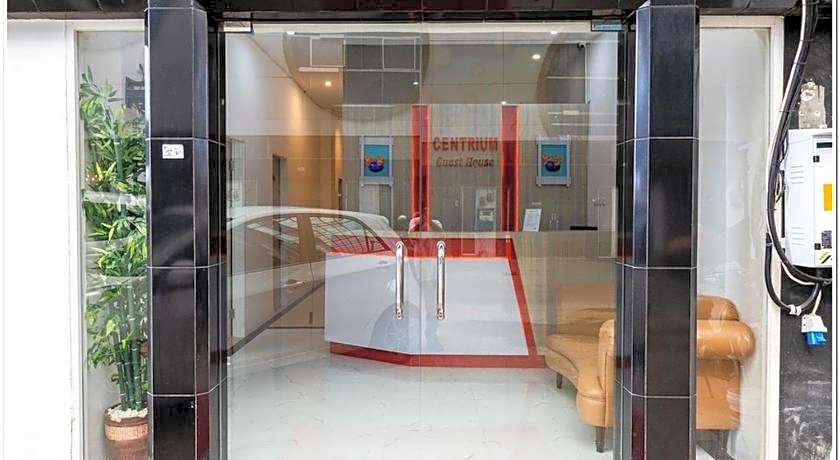 RedDoorz Plus @ Centrium Katamso Medan