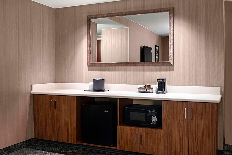 Courtyard by Marriott Seattle Federal Way