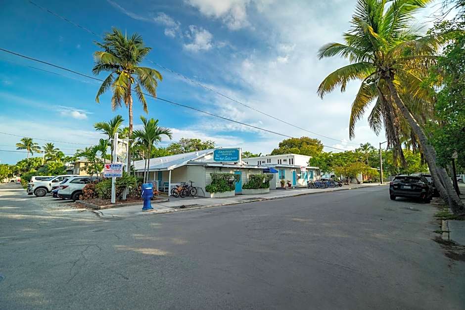 Seashell Motel and International Hostel