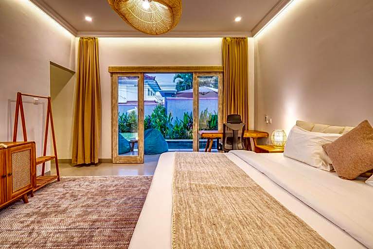 Villa Aura - Canggu, Bali Near Berawa Beach