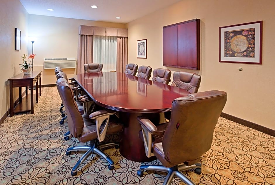 Holiday Inn Express Hotel & Suites St. Paul - Woodbury By IHG