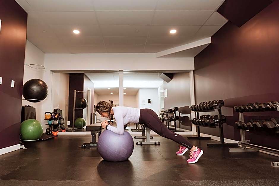 Coast Nisku Inn & Conference Centre