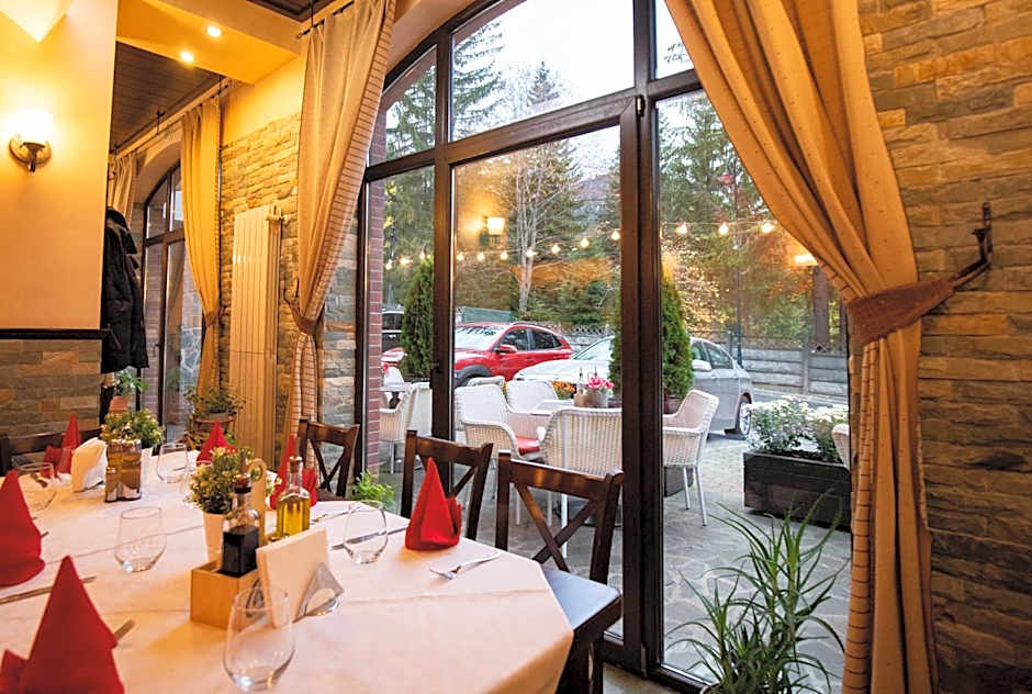 Casa Iris-Hotel & Restaurant