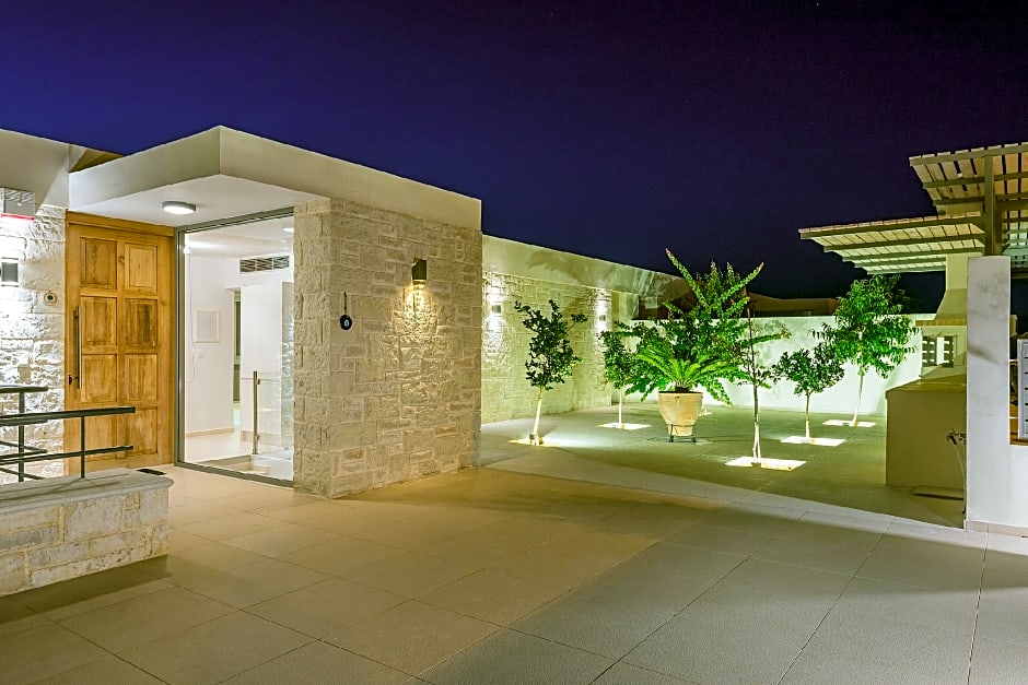 Elias Seafront Luxury Villa