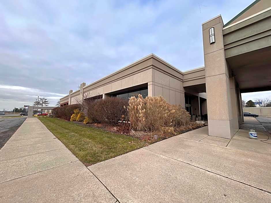 Skyline Hotel Detroit Airport, SureStay Collection by Best Western