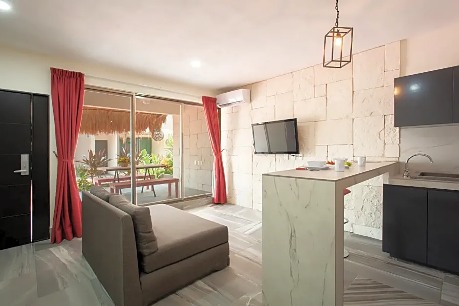 Casa Kaoba Hotel & Suites