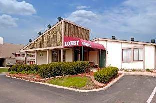 Travelodge by Wyndham Monroe