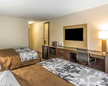 Queen Room with Two Queen Beds - Accessible/Non-Smoking