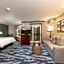 NEW! Marriott Slope View Ski & Summer Luxury Studio Sleeps 4 Full kitchen, Amenities & Paid Parking