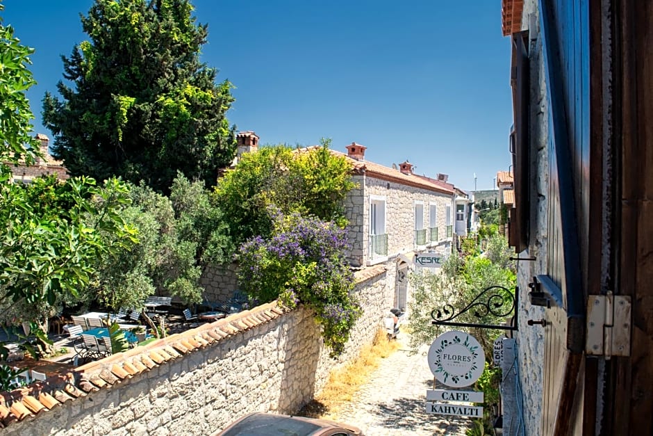 Flores Hotel Alaçatı