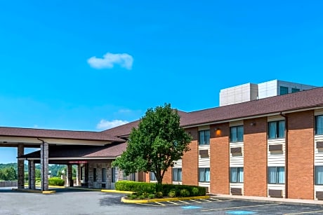 Baymont by Wyndham Metropolis