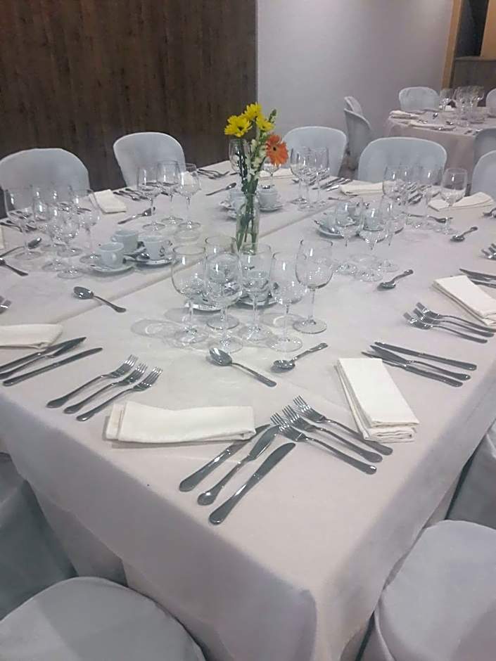 Hostal Restaurante Pacos