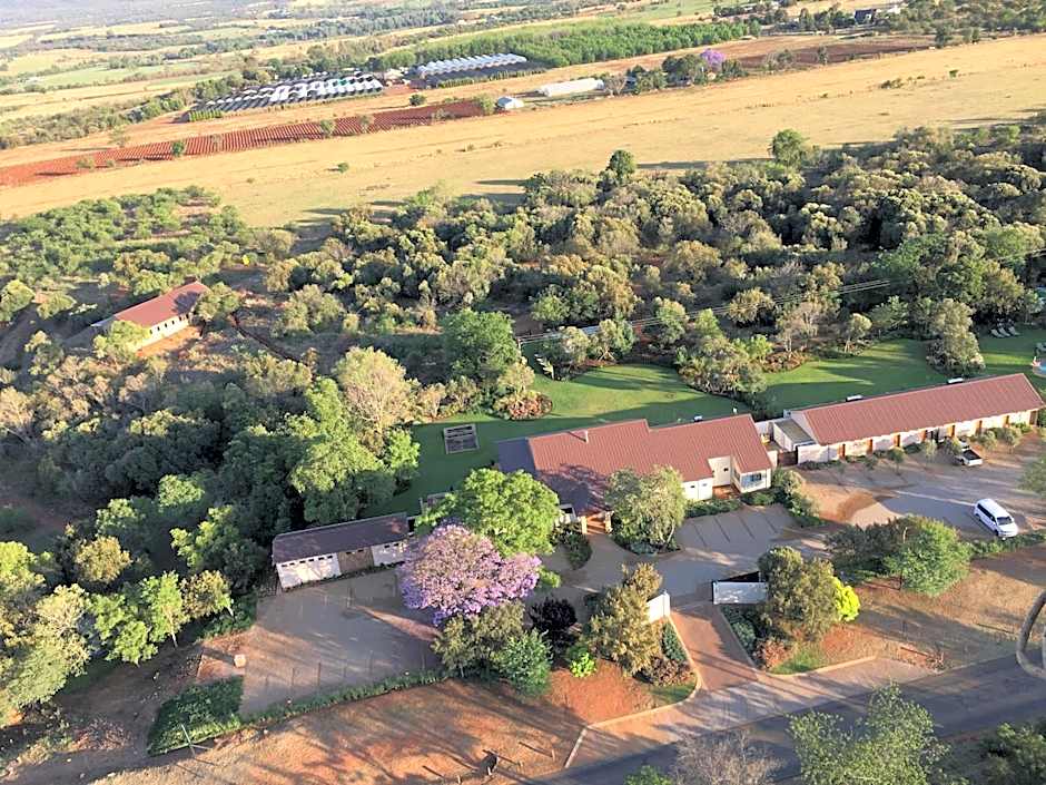 Esther's Country Lodge