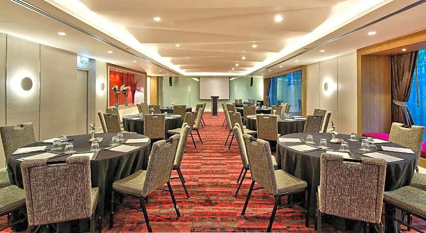 Park Plaza Bangkok Soi 18