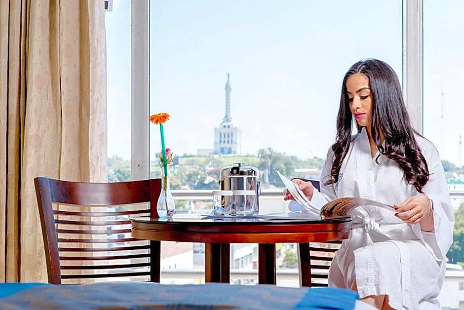 Hodelpa Centro Plaza Hotel