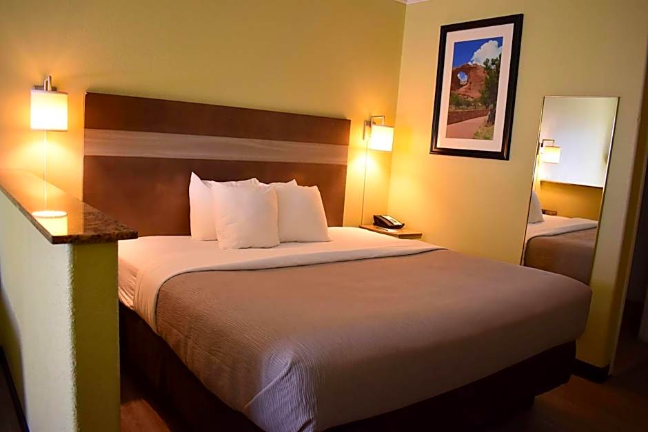 Quality Inn & Suites Gallup I-40 Exit 20