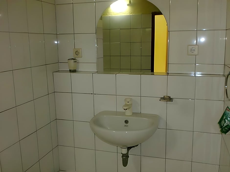 Deutsches-Eck Rikesti Hotel