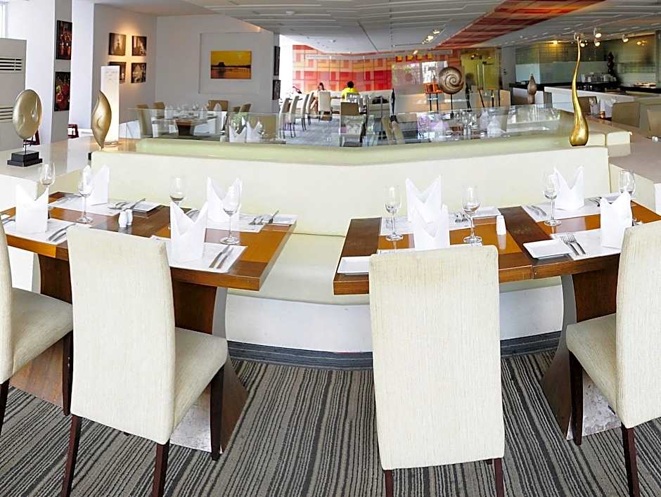 Le Fenix Sukhumvit (SHA Extra Plus)