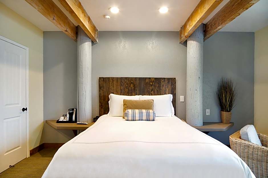 Cypress Inn on Miramar Beach