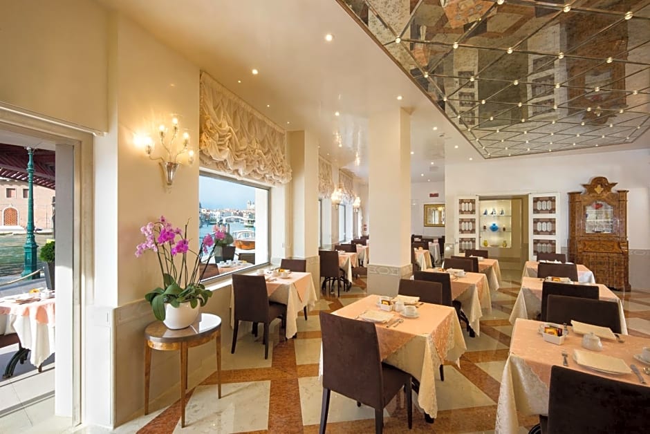 Hotel Santa Chiara