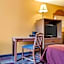 Rodeway Inn University