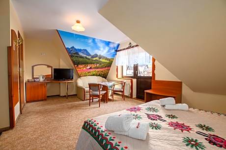 Standard Twin Room with Sofa