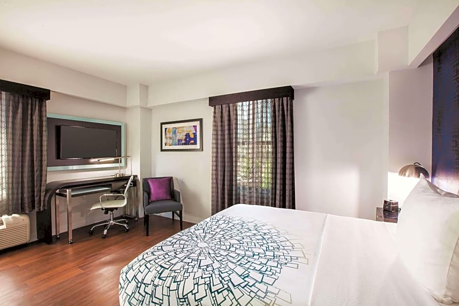 Holiday Inn Express - Dallas Downtown, an IHG Hotel