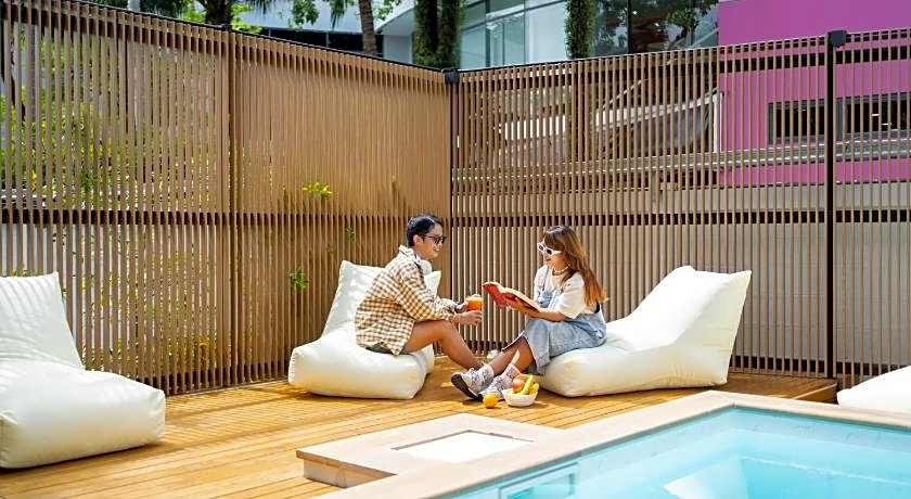 The Tint at Phuket Town Hotel