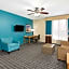 La Quinta Inn & Suites by Wyndham Houston Willowbrook
