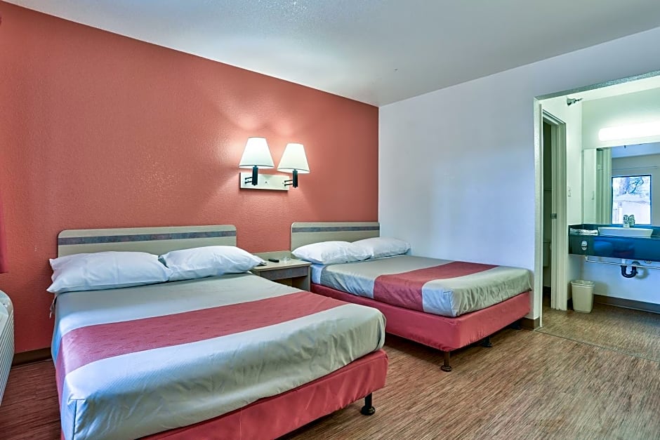 Motel 6-Flagstaff, AZ - West - Woodland Village